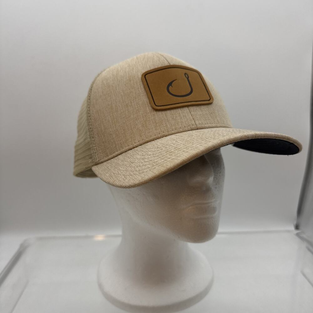 FISHING HOOK SNAPBACK TRUCKER HAT GRAY ONE SIZE ADJUSTABLE MESH BACK AVID GEAR